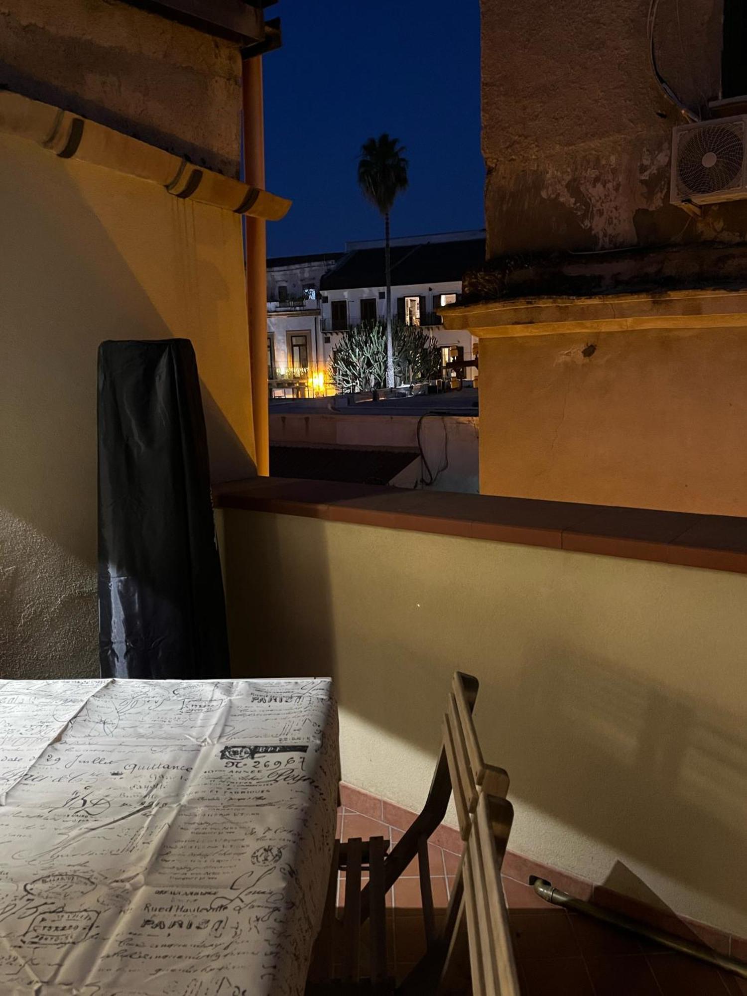 Maquedino Holiday Home & Terrace - Cozy Central Loft Palermo Dış mekan fotoğraf
